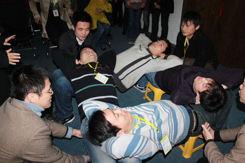 易道例會(huì)現(xiàn)精彩團(tuán)隊(duì)游戲