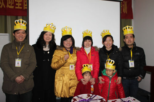 易道教育3月員工生日會(huì)歡樂(lè)多