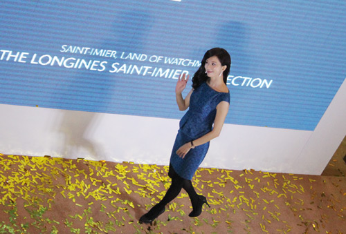 女神林志玲華麗現身銀泰中心