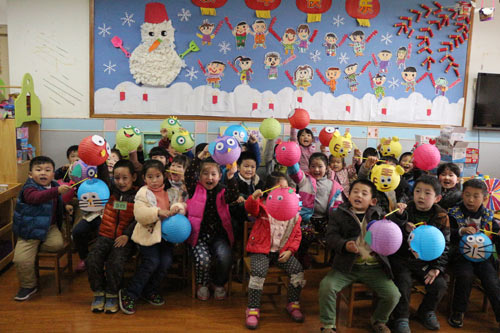 易道教育走進長江路幼兒園——手繪燈籠迎新年