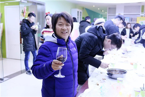 易道教育集團 | 2019愛你易久，元旦聯歡會！